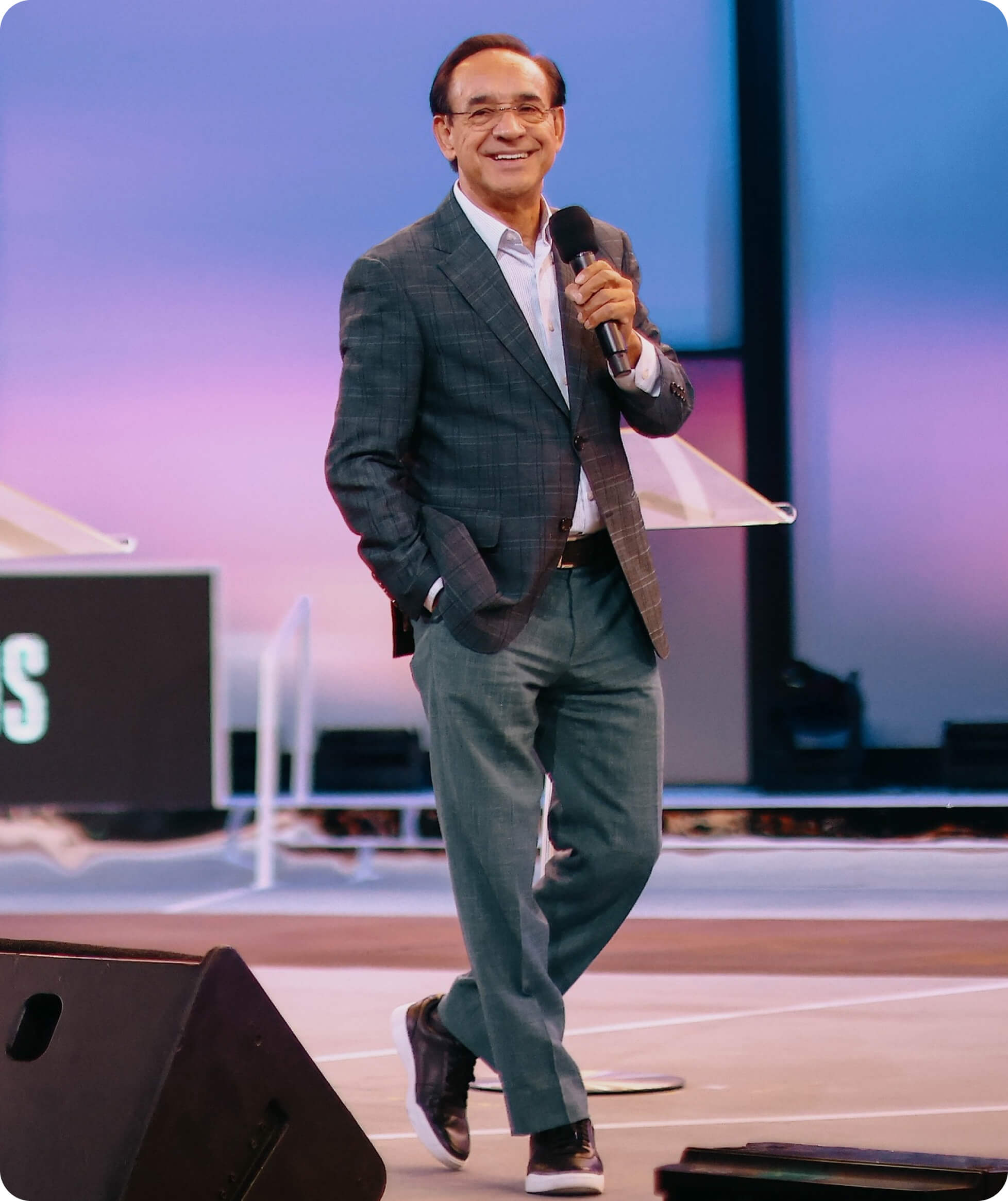 Pr. César Castellanos